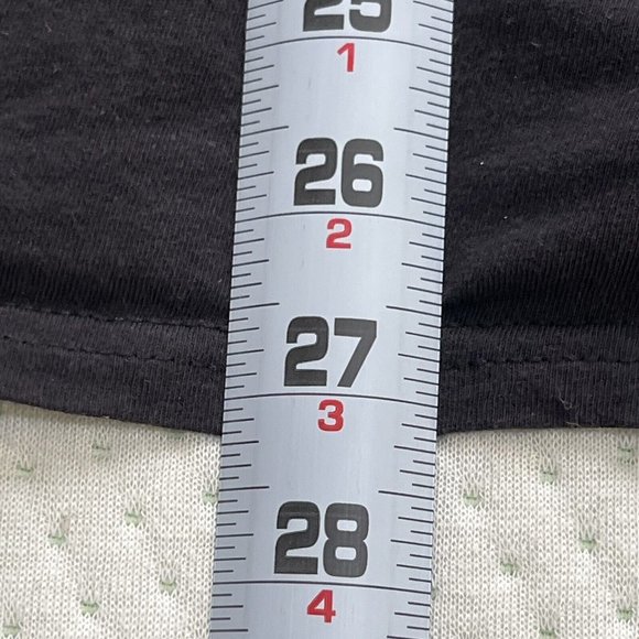 Funko Pop The Mandalorian T-shirt BABY YODA Mens Size M Black Tee - Picture 4 of 7